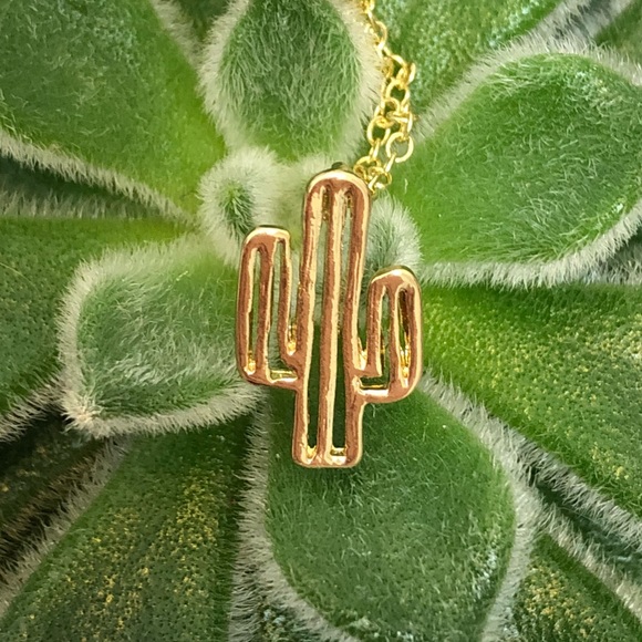 NWT CACTUS PENDANT! - Picture 2 of 4